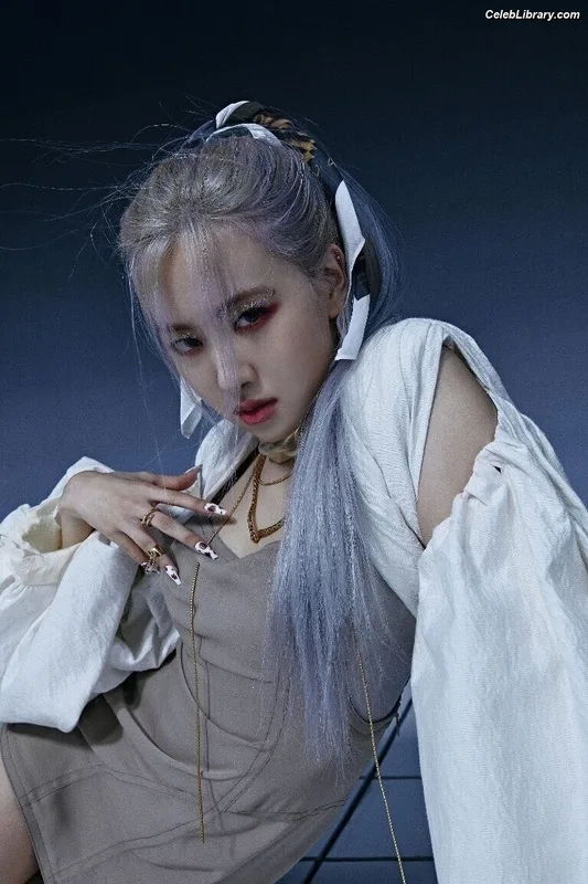 Rosé (BLACKPINK) photo 12 of 4338