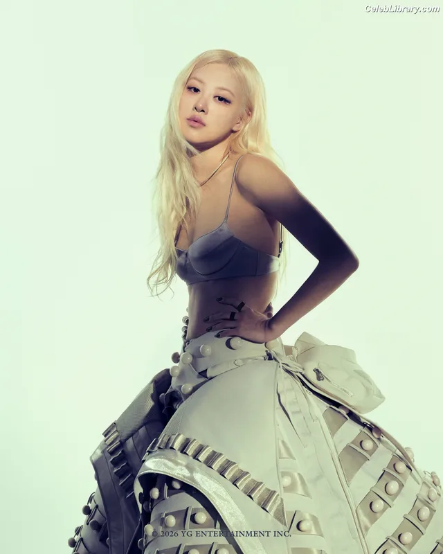 Rosé (BLACKPINK) photo 14 of 4338
