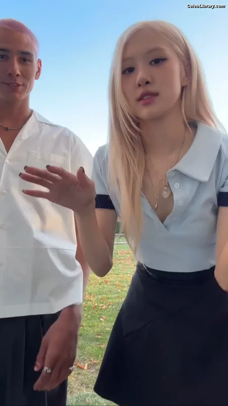 Rosé (BLACKPINK) photo 1 of 4338