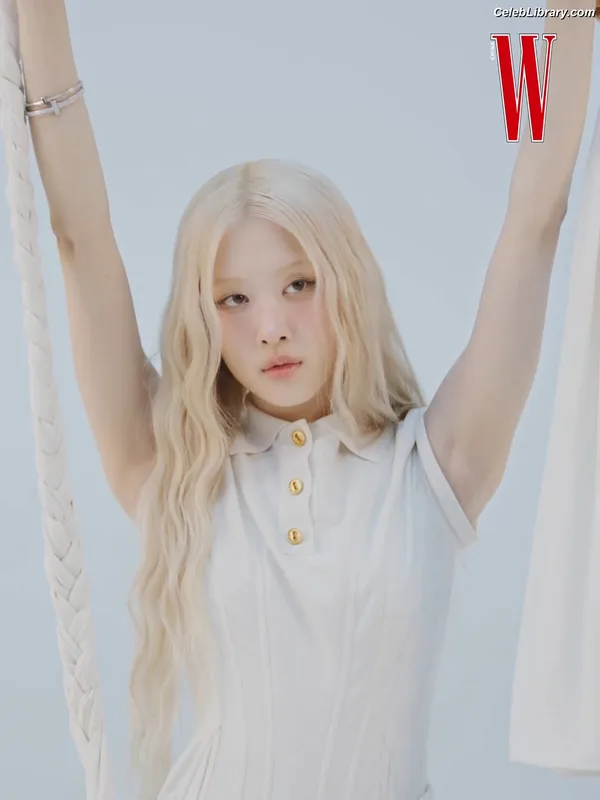 Rosé (BLACKPINK) photo 13 of 4338