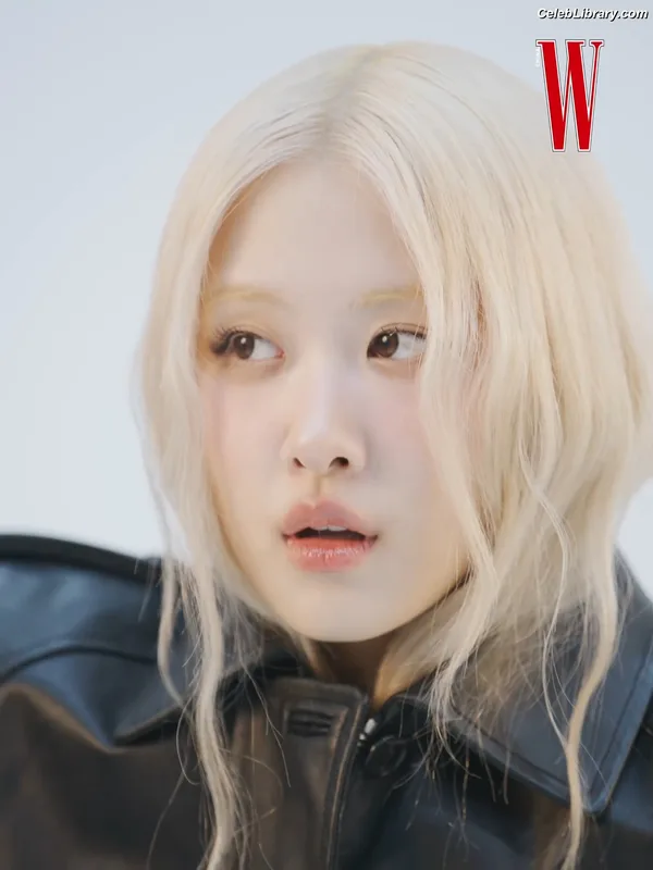 Rosé (BLACKPINK) photo 10 of 4338