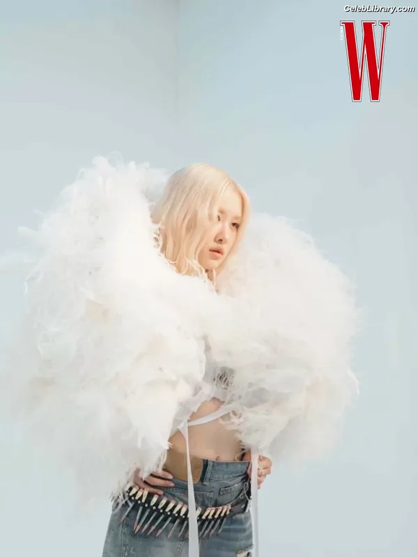 Rosé (BLACKPINK) photo 11 of 4338