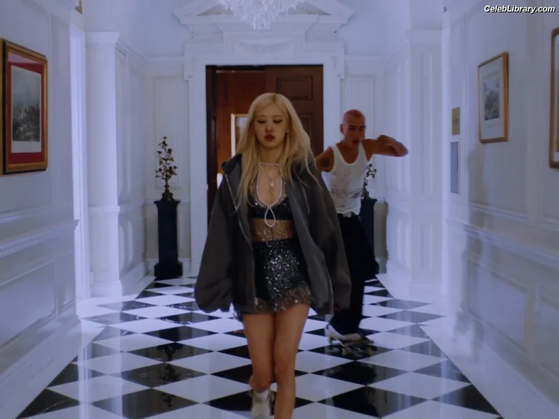 Rosé (BLACKPINK) photo 14 of 4338