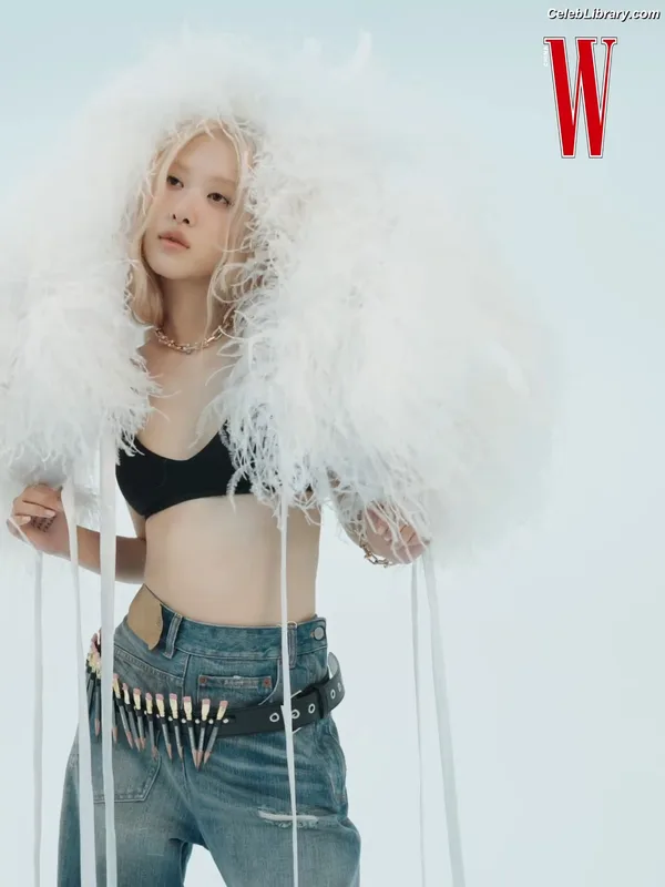 Rosé (BLACKPINK) photo 20 of 4338