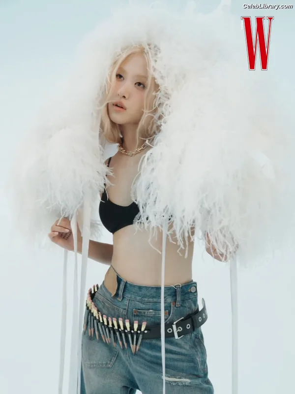 Rosé (BLACKPINK) photo 20 of 4338