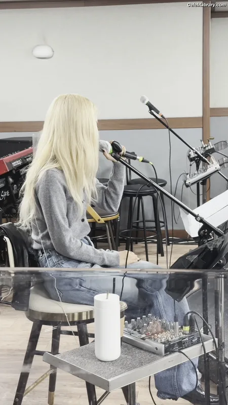 Rosé (BLACKPINK) photo 22 of 4338