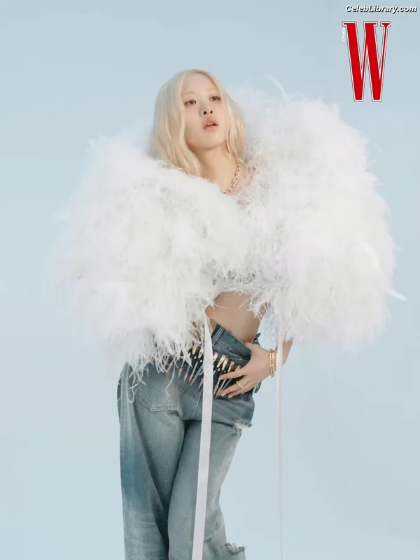 Rosé (BLACKPINK) photo 23 of 4338
