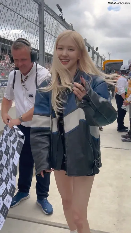 Rosé (BLACKPINK) photo 24 of 4338