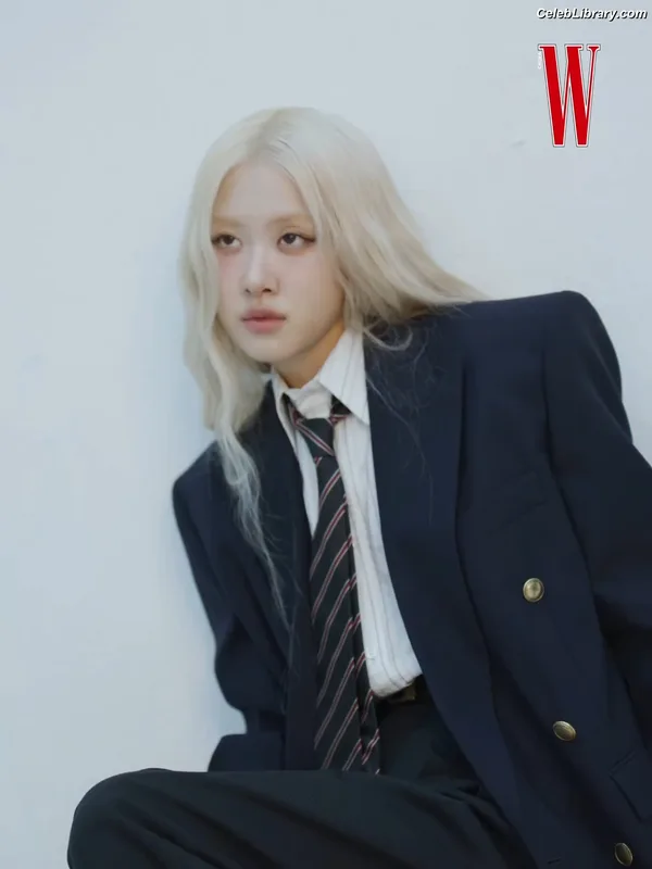 Rosé (BLACKPINK) photo 18 of 4338