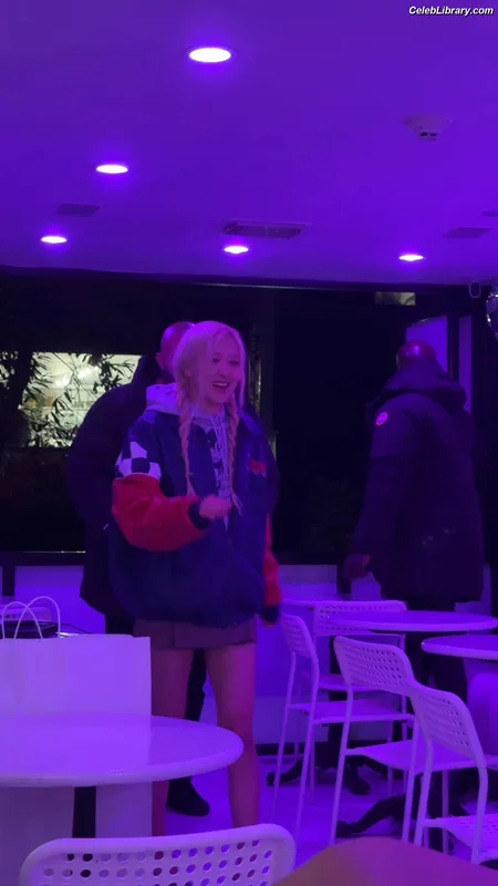 Rosé (BLACKPINK) photo 12 of 4338