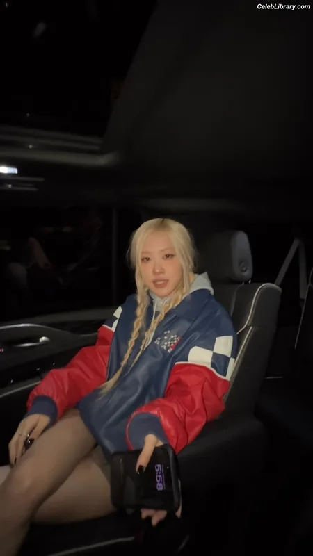 Rosé (BLACKPINK) photo 20 of 4338