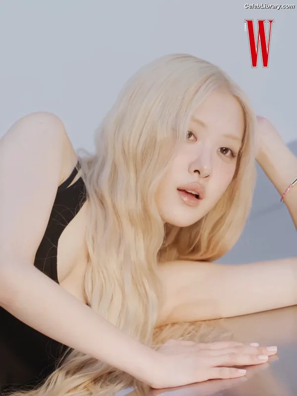 Rosé (BLACKPINK) photo 9 of 4338