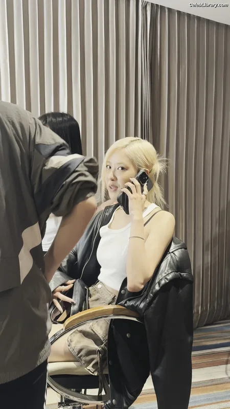 Rosé (BLACKPINK) photo 19 of 4338