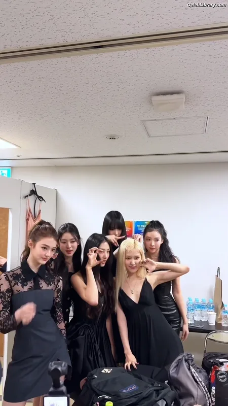 Rosé (BLACKPINK) photo 14 of 4338