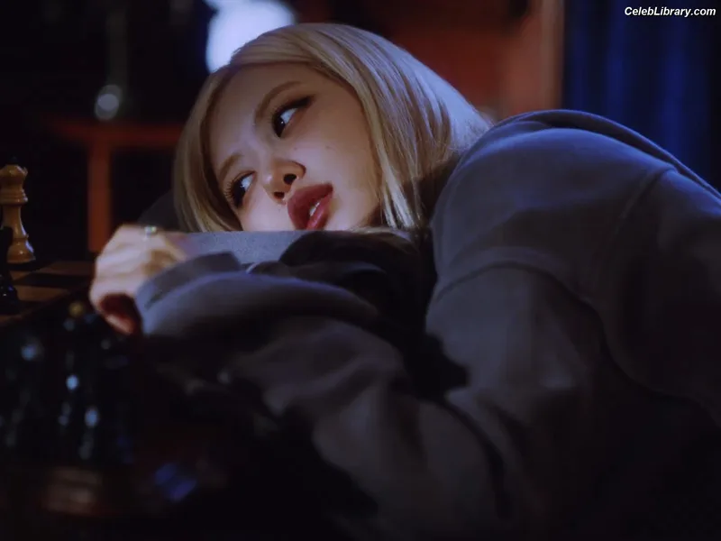 Rosé (BLACKPINK) photo 20 of 4338