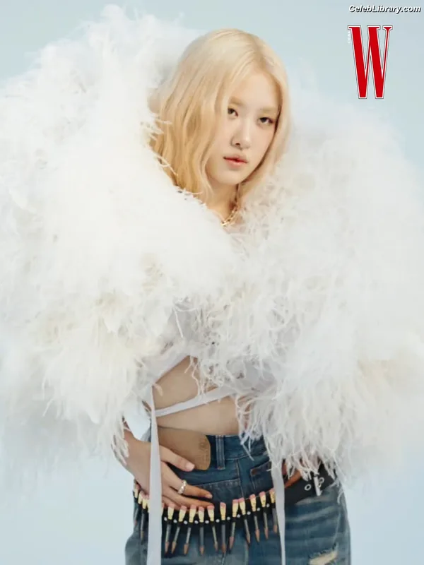 Rosé (BLACKPINK) photo 7 of 4338