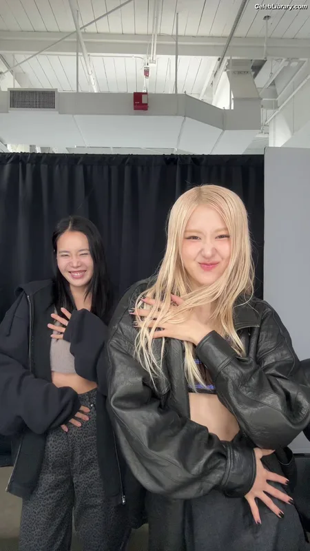 Rosé (BLACKPINK) photo 14 of 4338