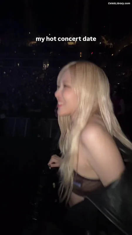 Rosé (BLACKPINK) photo 22 of 4338