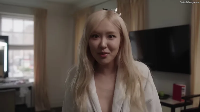 Rosé (BLACKPINK) photo 3 of 4338