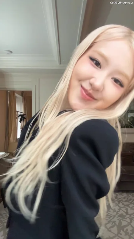 Rosé (BLACKPINK) photo 4 of 4338