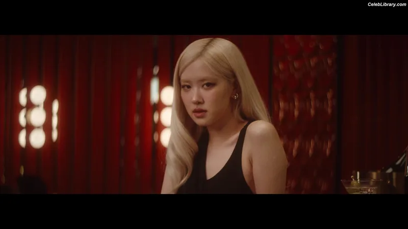 Rosé (BLACKPINK) photo 1 of 4338