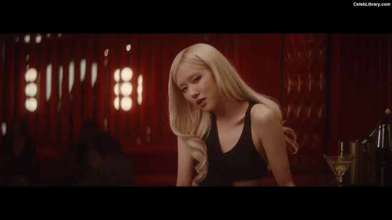 Rosé (BLACKPINK) photo 4 of 4338