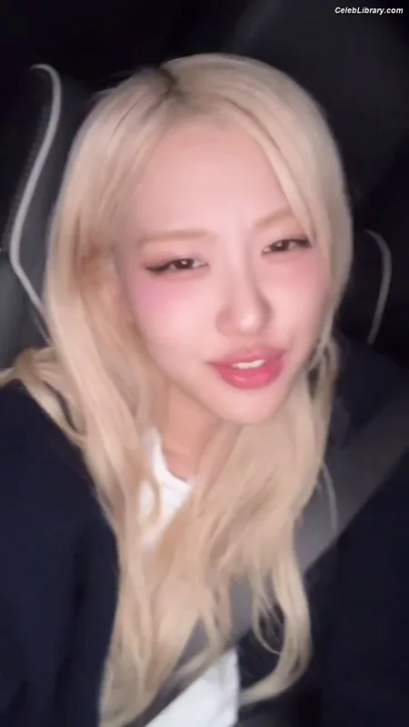 Rosé (BLACKPINK) photo 14 of 4338