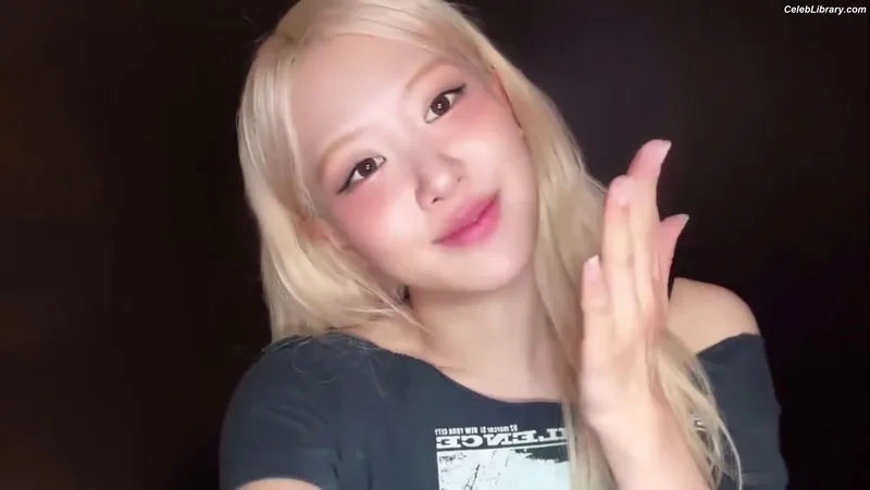 Rosé (BLACKPINK) photo 21 of 4338