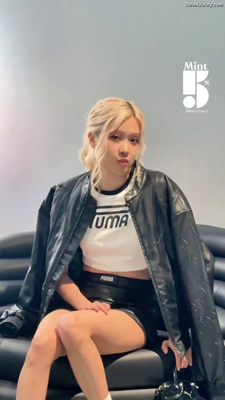 Rosé (BLACKPINK) photo 23 of 4338