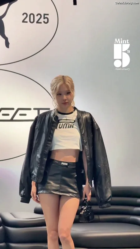 Rosé (BLACKPINK) photo 4 of 4338