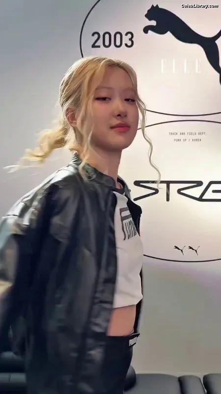 Rosé (BLACKPINK) photo 13 of 4338