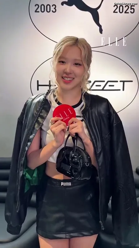 Rosé (BLACKPINK) photo 21 of 4338