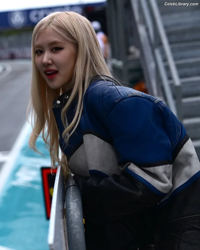 Rosé (BLACKPINK) photo 21 of 4338