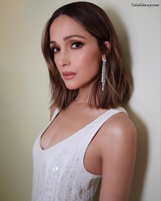 Rose Byrne photo 13 of 435