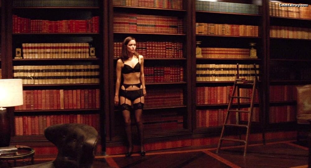 Rose Byrne photo 16 of 435