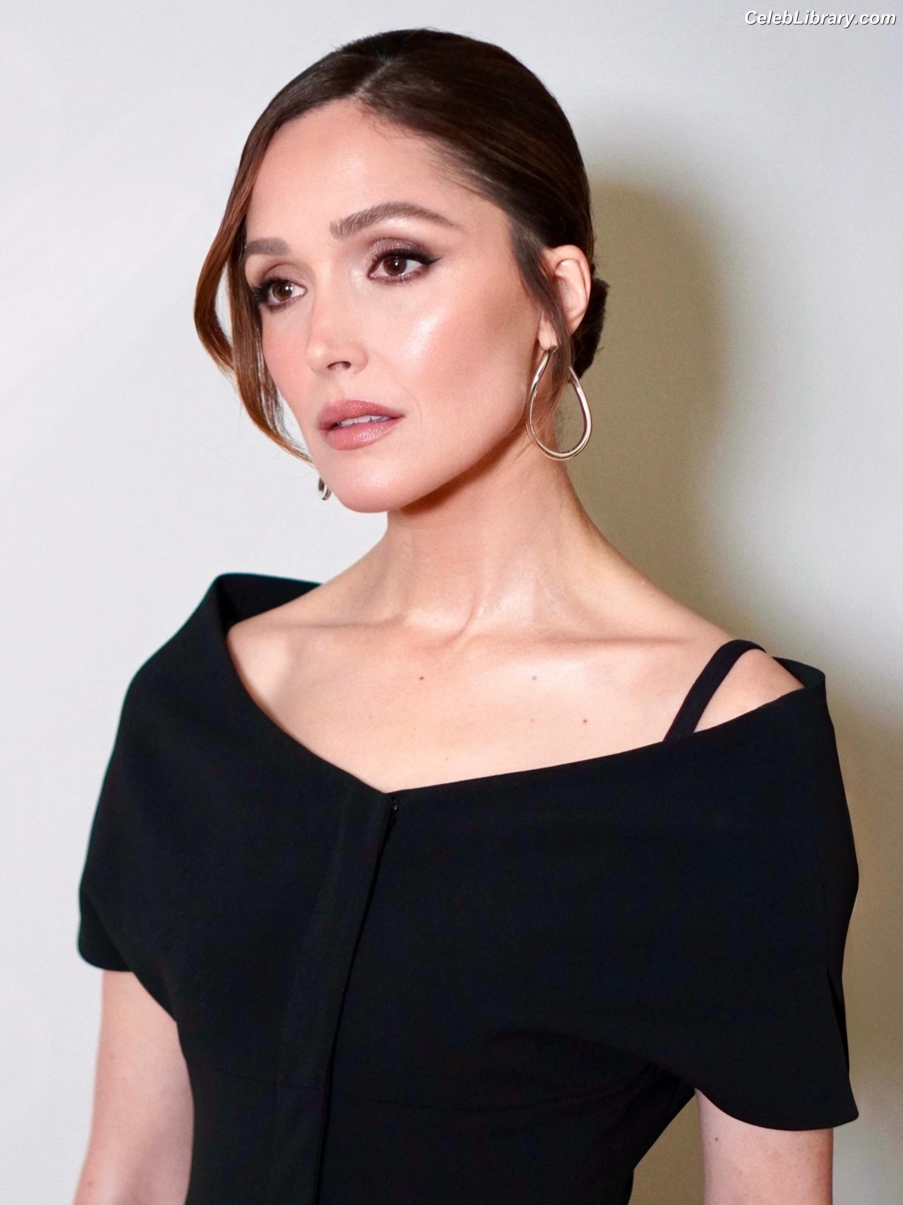 Rose Byrne photo 14 of 435