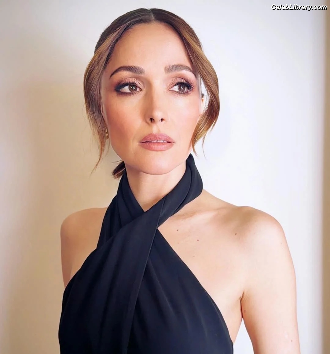Rose Byrne photo 21 of 435