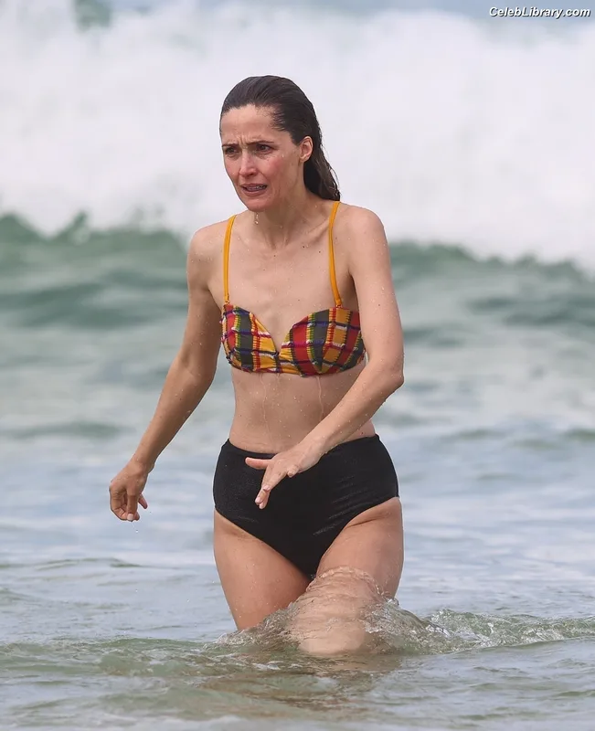 Rose Byrne photo 13 of 435