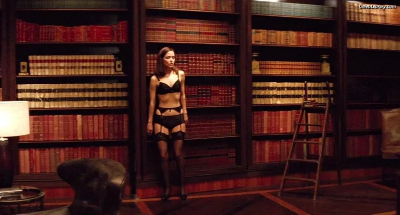 Rose Byrne photo 5 of 435