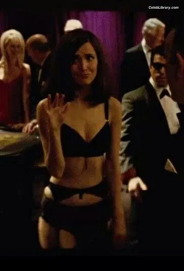 Rose Byrne photo 3 of 435
