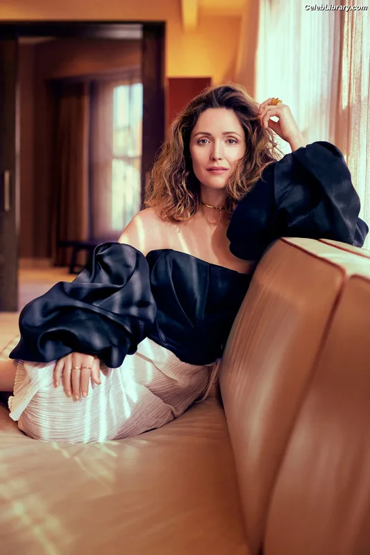 Rose Byrne photo 24 of 435