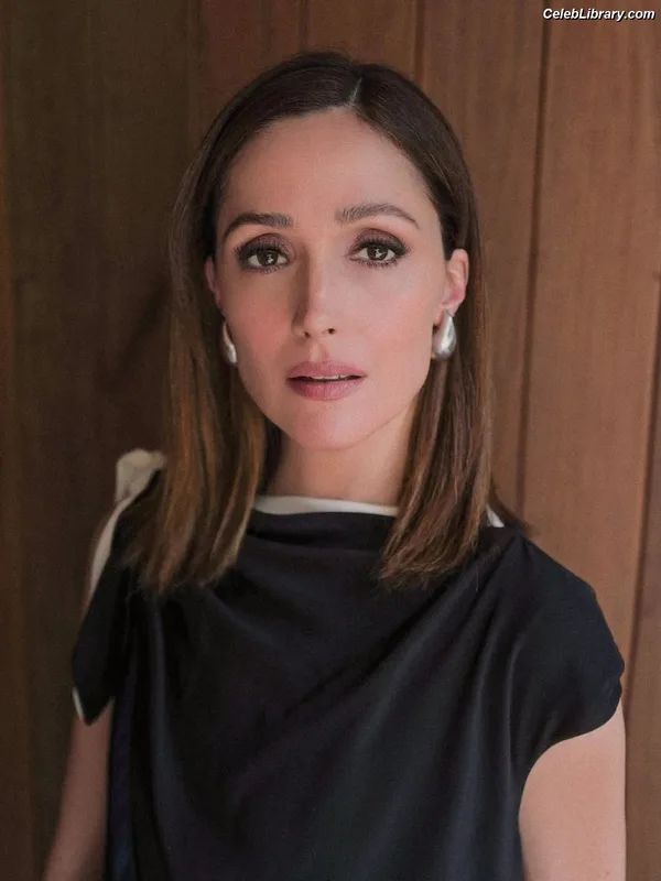 Rose Byrne photo 23 of 435
