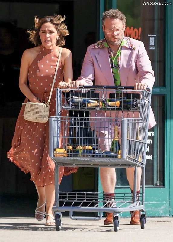 Rose Byrne photo 18 of 435