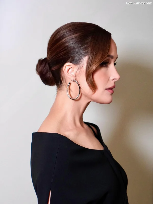 Rose Byrne photo 18 of 435