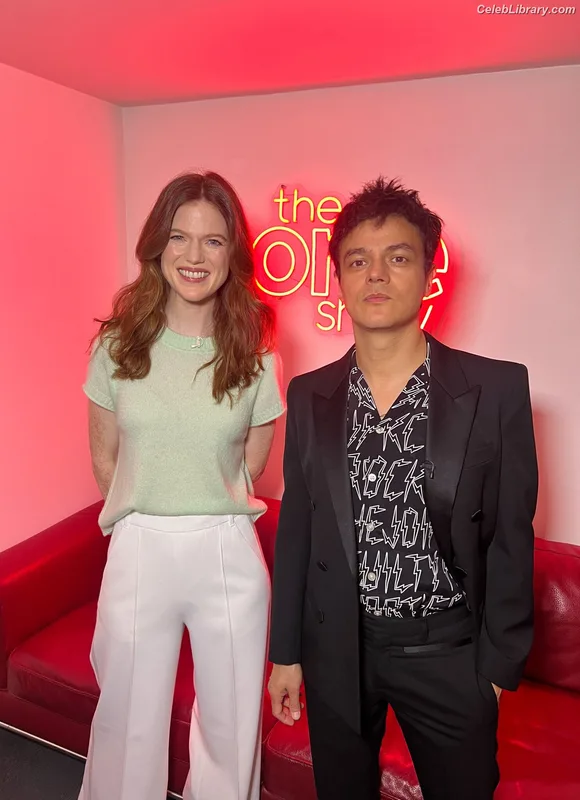 Rose Leslie photo 6 of 44