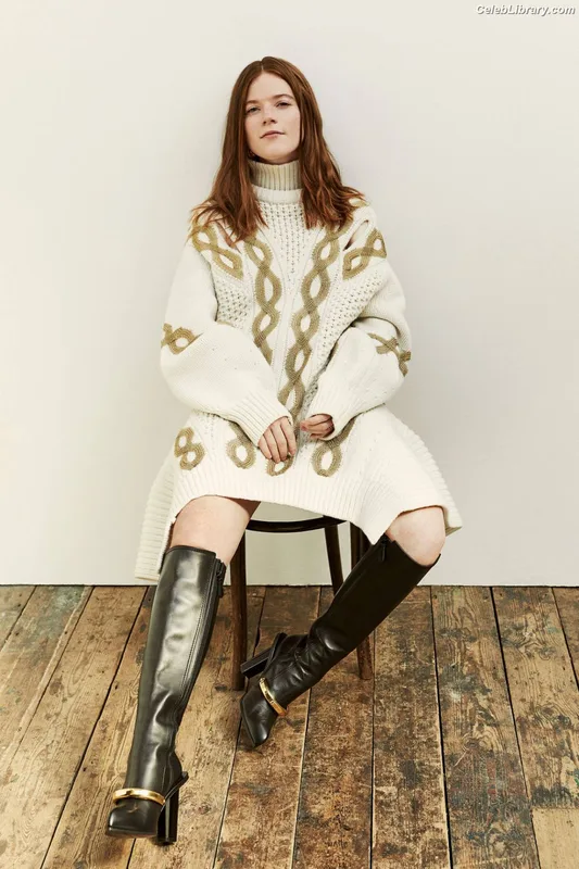 Rose Leslie photo 20 of 44