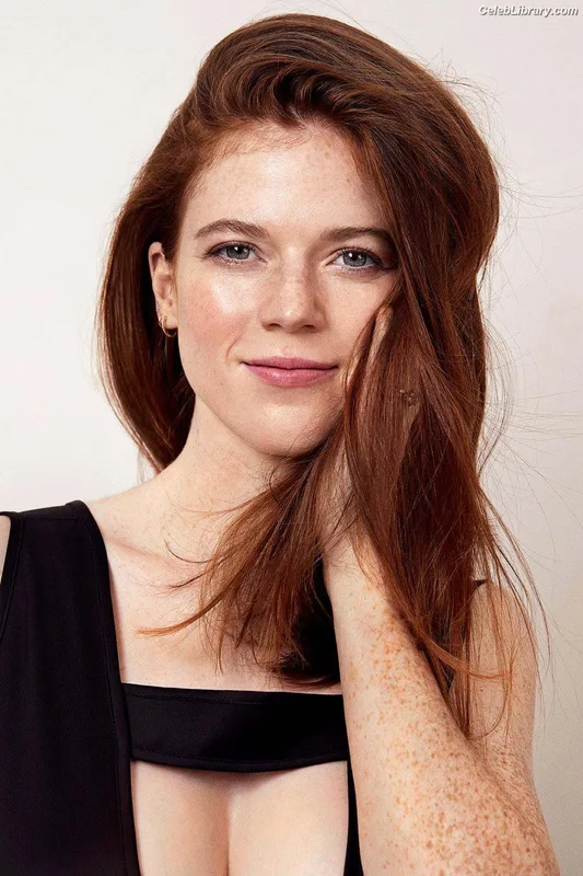 Rose Leslie photo 22 of 44