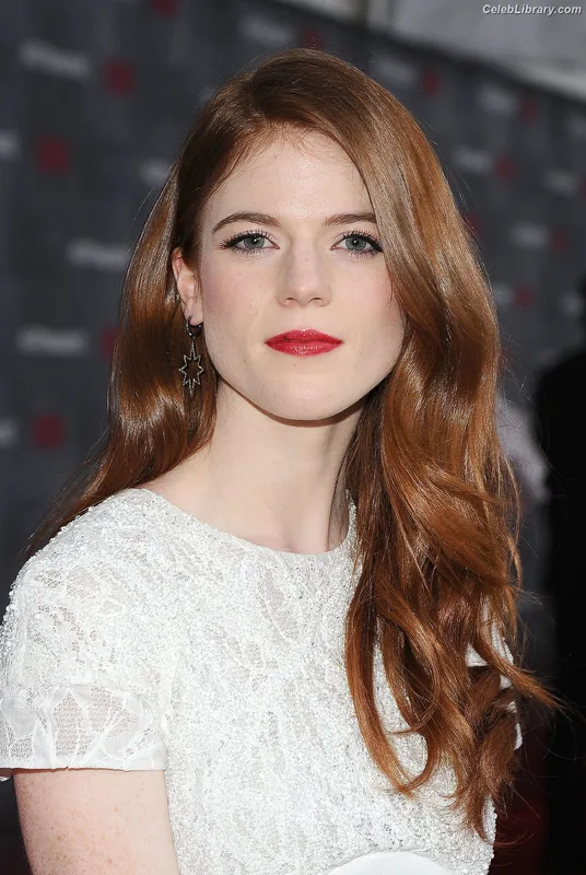 Rose Leslie photo 8 of 44
