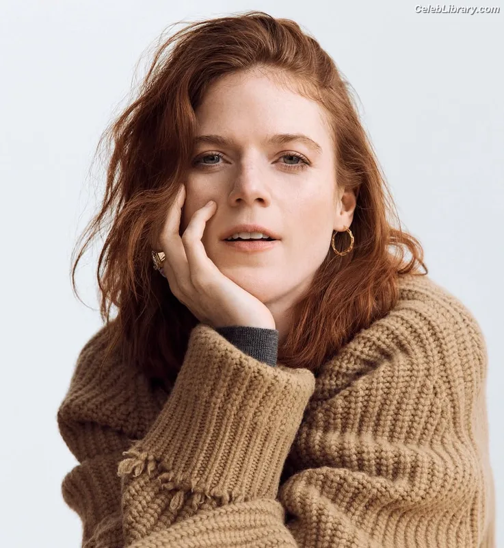 Rose Leslie photo 15 of 44