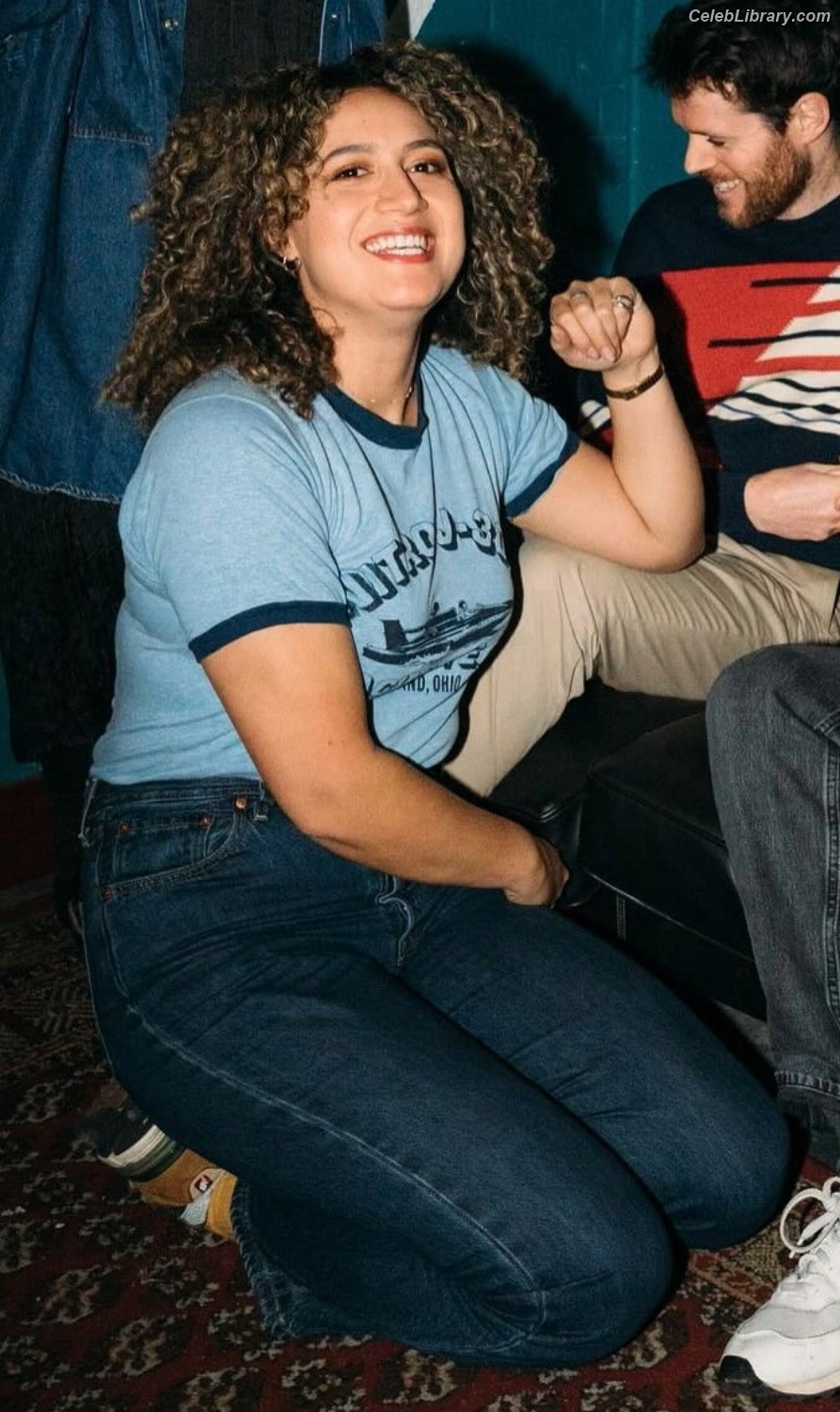 Rose Matafeo photo 10 of 41